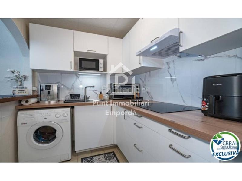 Foto 2b993a76-c26b-4a90-aaca-f41508f48893. Apartament amb aparcament piscina a Francolí - Freser - Noguera Empuriabrava