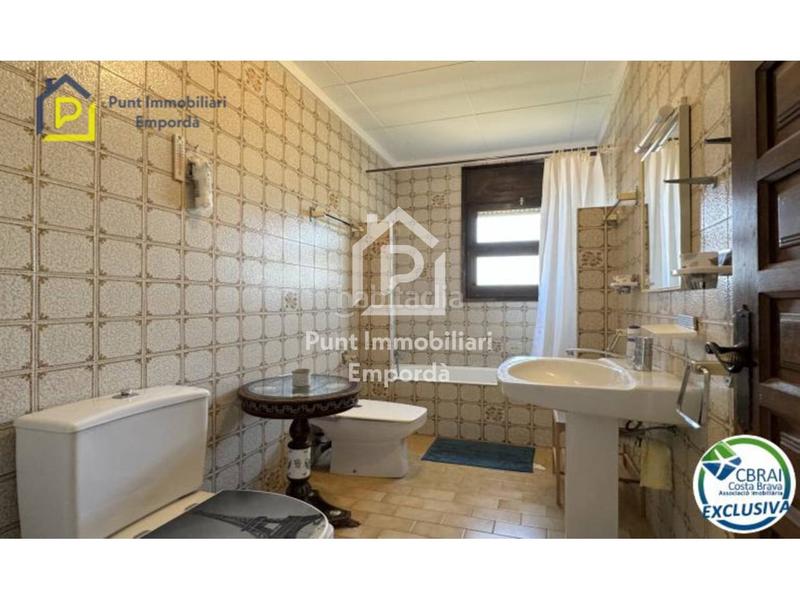 Foto 36ee8916-111d-4ed3-8595-0d9aa9400739. Haus mit parking in Nord Roses