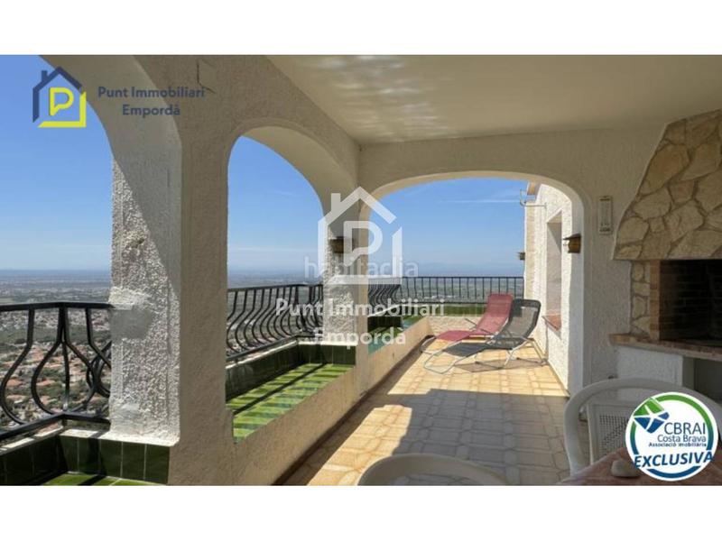 Foto 6c4c875b-1596-4ad5-8907-bd660b914210. Haus mit parking in Nord Roses