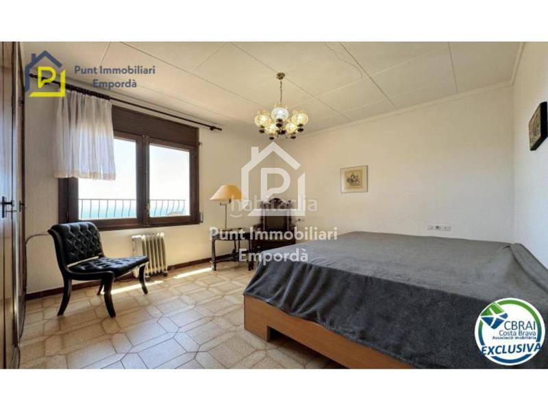 Foto 745e2b49-35eb-48d1-9a6c-7d3754d2c78f. Haus mit parking in Nord Roses