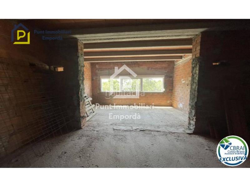 Foto ca3f8e98-8e44-4a0c-9dba-79d4fbae59ed. Haus mit parking in Nord Roses