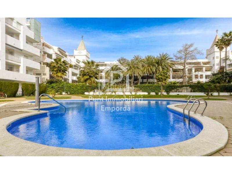 Foto 35e14f38-7987-49cf-a44c-b7956396f873. Piso dúplex en venta en Santa Margarida con licencia turística! en Roses