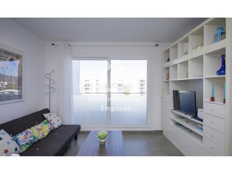 Foto 7e5d8690-fc2c-4c85-8203-70b8df50d116. Piso dúplex en venta en Santa Margarida con licencia turística! en Roses