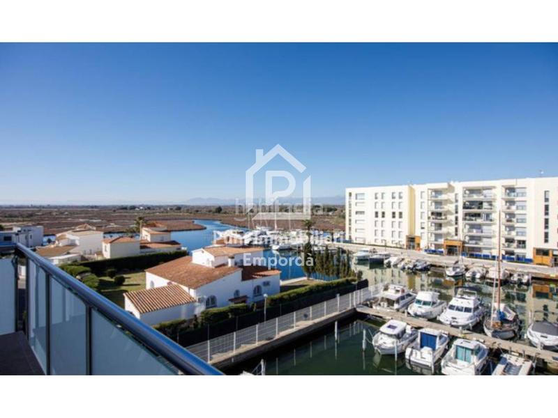 Foto be987a53-bbbb-44e9-8826-1ab714f6f1bb. Piso dúplex en venta en Santa Margarida con licencia turística! en Roses