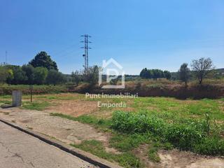 Solar industrial  Vella. Parcela edificable en venta en els hostalets de llers  587 m