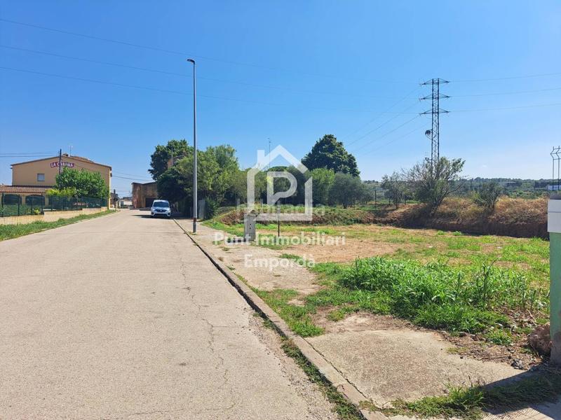 Foto 89509084-d833-410c-8166-0ac1bcea3af6. Solar industrial parcela edificable en venta en els hostalets 587 m en Llers