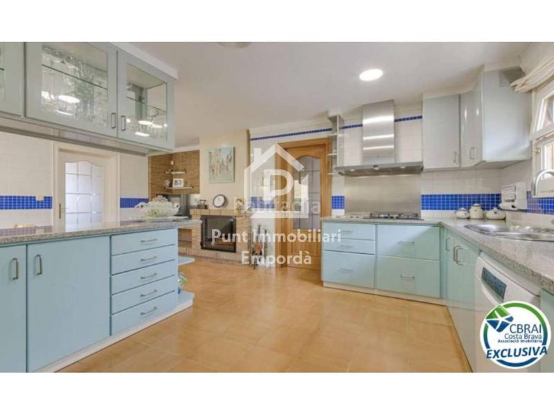 Foto f9aa8612-89e1-4012-8c28-6a8de362572e. Casa  en venta en carrer de sant llorenç en Nord Roses