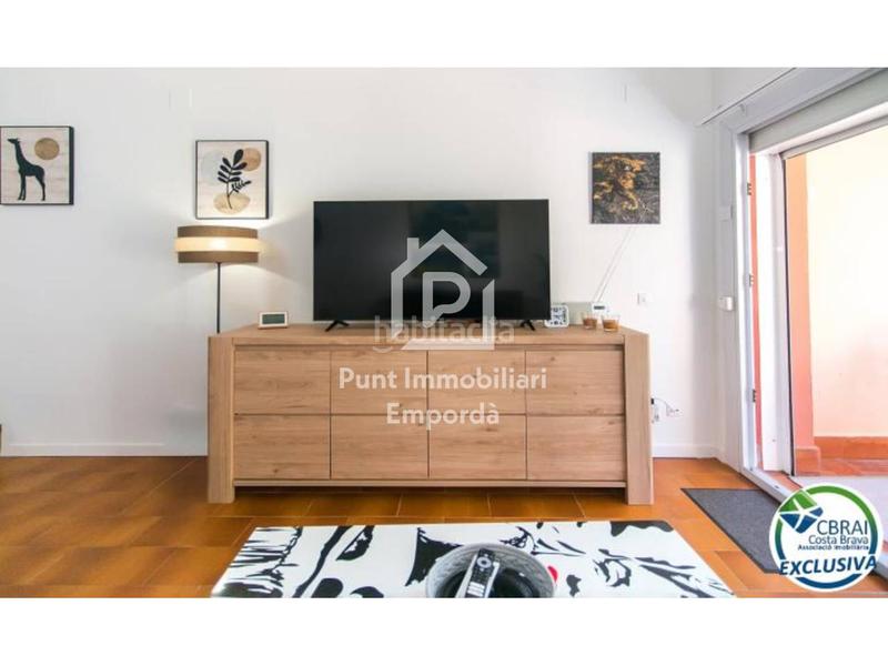 Foto 534d4a7e-85ef-4099-861d-a912688802ea. Apartament amb piscina a Moxó - Sant Mori Empuriabrava