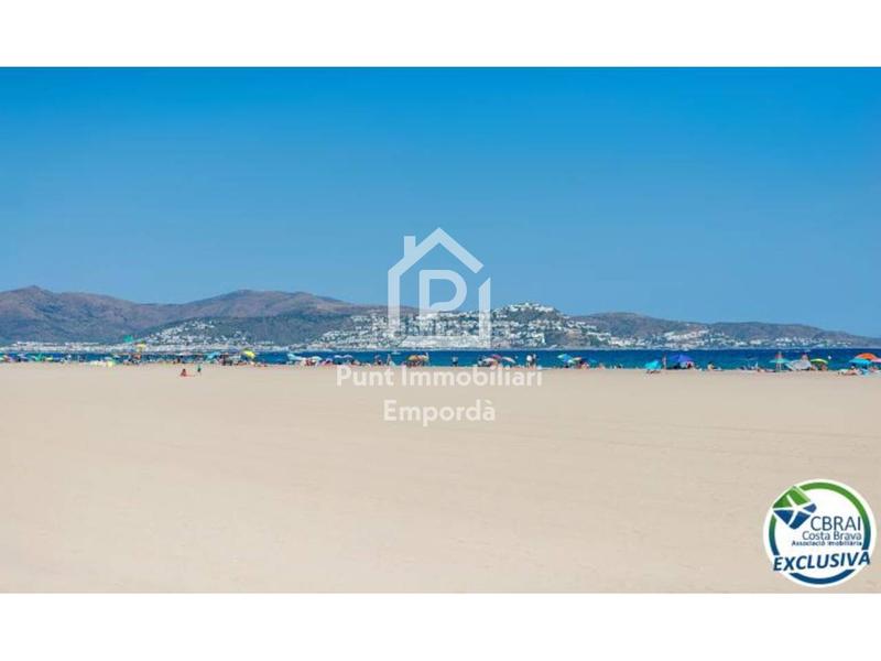 Foto 5d17ad01-042c-49bd-9001-4a14bbe7afd5. Apartament amb piscina a Moxó - Sant Mori Empuriabrava