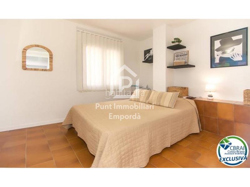 Foto e17ab5a1-28de-40fb-8875-36a619856667. Apartament amb piscina a Moxó - Sant Mori Empuriabrava
