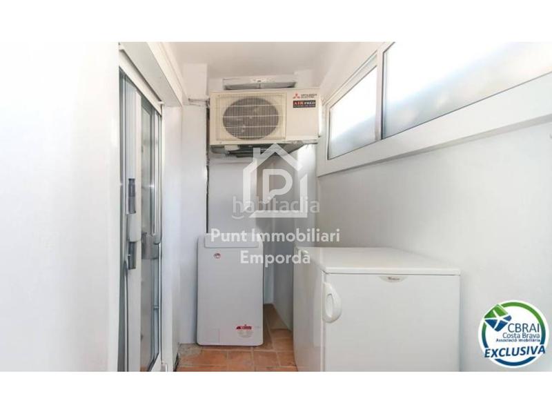 Foto ebb4f2c8-909a-4cdd-a9e4-472c580b75a9. Apartament amb piscina a Moxó - Sant Mori Empuriabrava