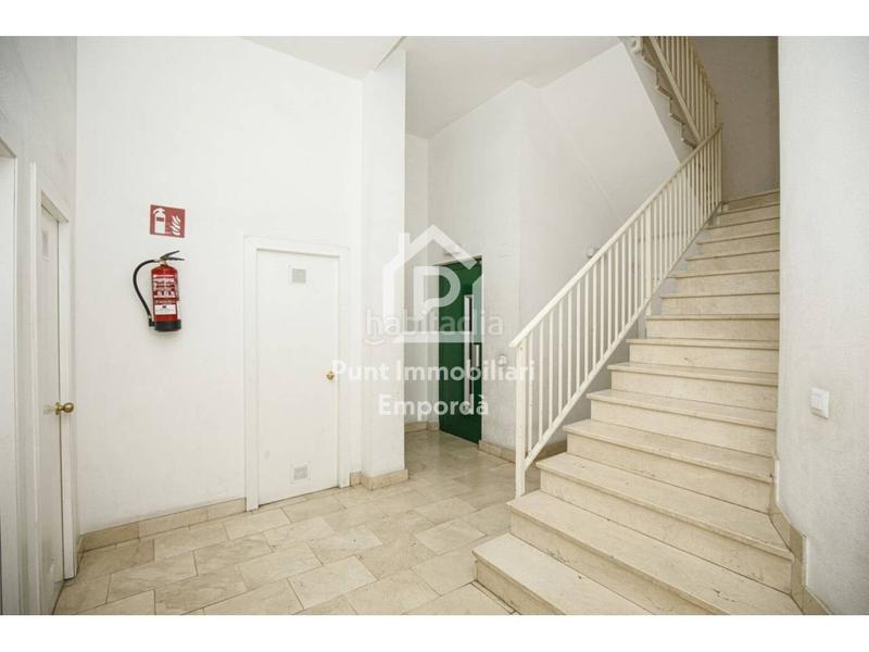 Foto 69d952b6-3e8a-4b79-9462-485d7914cb22. Piso  en venta en Creu de la Mà Figueres