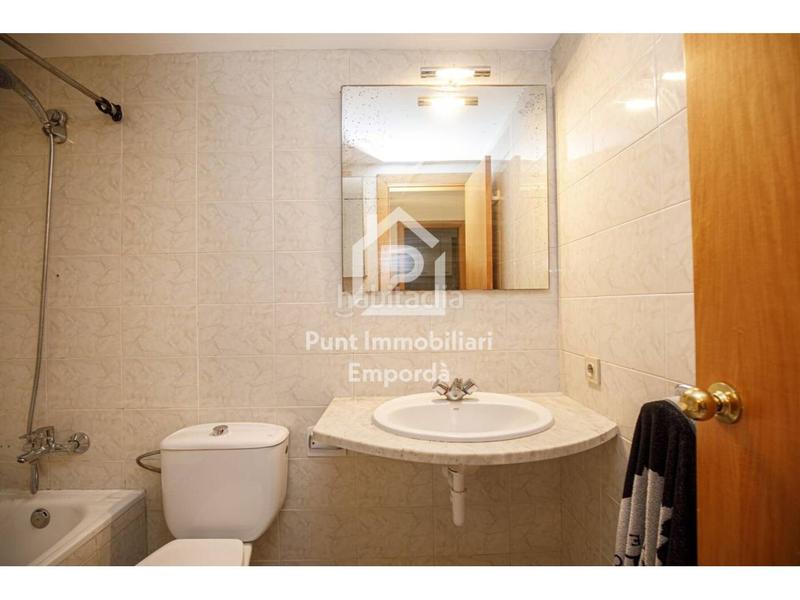 Foto a57c2d48-3b39-41a1-8ce9-a276b80b92b9. Piso  en venta en Creu de la Mà Figueres