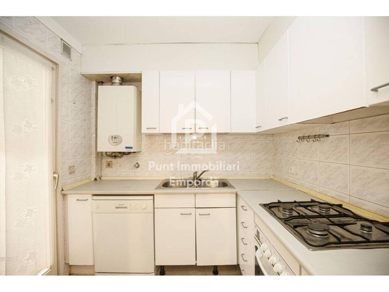 Foto ebef06d5-f4ae-4f1b-b590-1a36c1d5e09a. Piso  en venta en Creu de la Mà Figueres