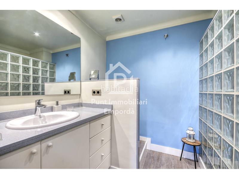 Foto 14e38cef-ab4c-4a5c-89c6-09e1f263182d. Piso  de 177m2 situado en edificio máximo en Creu de la Mà Figueres