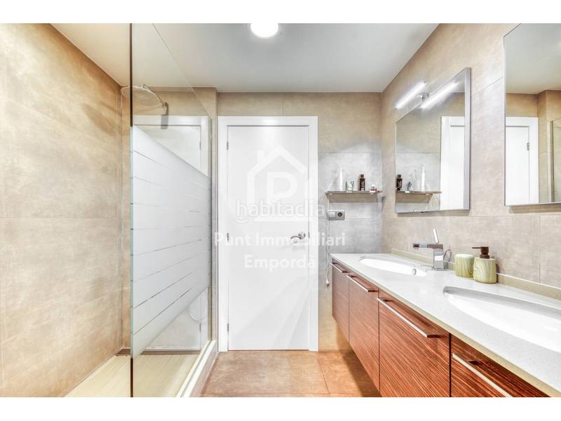 Foto 27f7ba8b-54c7-4fad-af6b-c175eaf8b1a4. Piso  de 177m2 situado en edificio máximo en Creu de la Mà Figueres