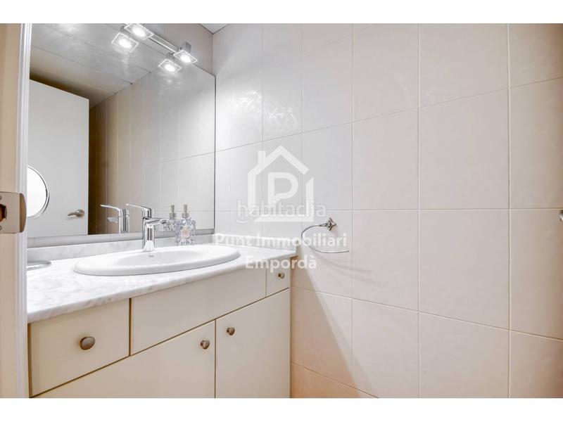 Foto 2ce0d9da-4a28-49dc-b627-a1c7119dc78c. Piso  de 177m2 situado en edificio máximo en Creu de la Mà Figueres