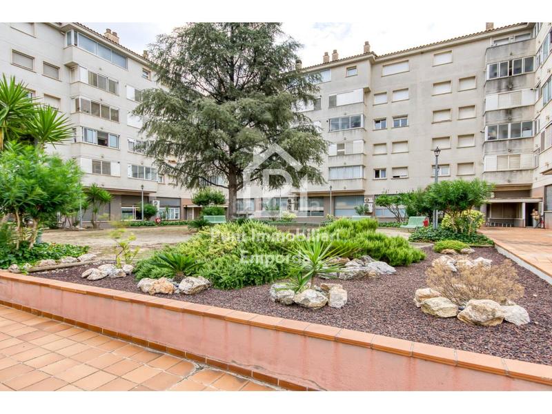 Foto 39e5be81-a7be-4c46-9823-2ff1329d0c29. Piso  de 177m2 situado en edificio máximo en Creu de la Mà Figueres