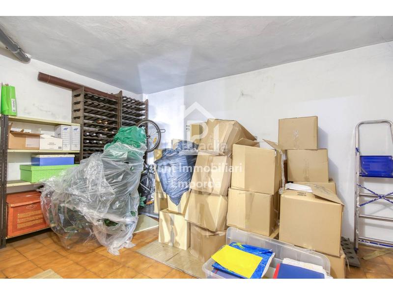 Foto 40732e14-0ebb-4a05-85da-b1c956f92eb3. Piso  de 177m2 situado en edificio máximo en Creu de la Mà Figueres