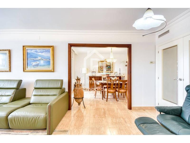 Foto 4d44bc60-a6f0-4ca4-b647-b3487607ed3d. Piso  de 177m2 situado en edificio máximo en Creu de la Mà Figueres