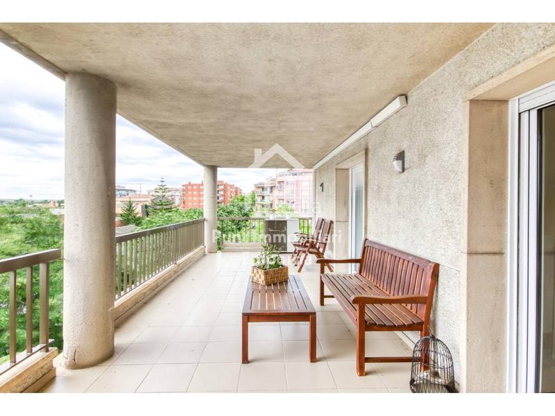 Foto 6773c123-c632-4dd1-807a-b2c7636edf88. Piso  de 177m2 situado en edificio máximo en Creu de la Mà Figueres
