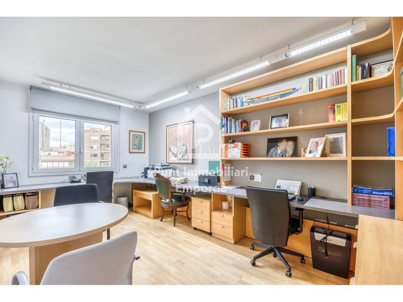 Foto 91d3ee34-7850-4e6f-a256-96d9cb43d299. Piso  de 177m2 situado en edificio máximo en Creu de la Mà Figueres