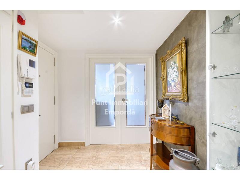 Foto ef5b8885-a36c-425a-9024-974bb7f68e73. Piso  de 177m2 situado en edificio máximo en Creu de la Mà Figueres
