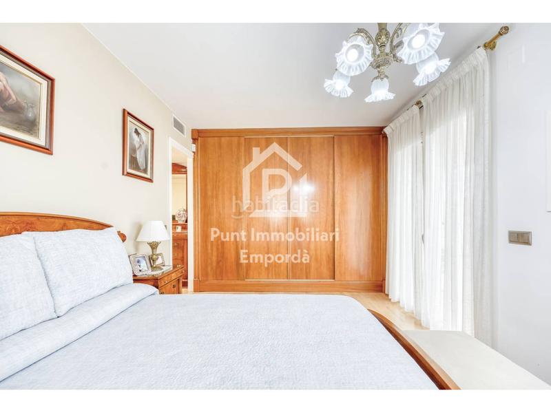 Foto fb597938-575a-40d7-8505-1bc4dc06e1eb. Piso  de 177m2 situado en edificio máximo en Creu de la Mà Figueres