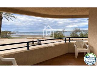 Appartement  Mestral. Primera línea de mar con licencia turística!
