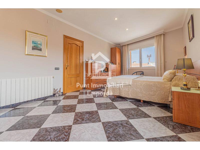 Foto c24d05f1-154e-4b5a-8fd9-4904fd18a23b. Duplex dans Eixample-Horta Capallera Figueres