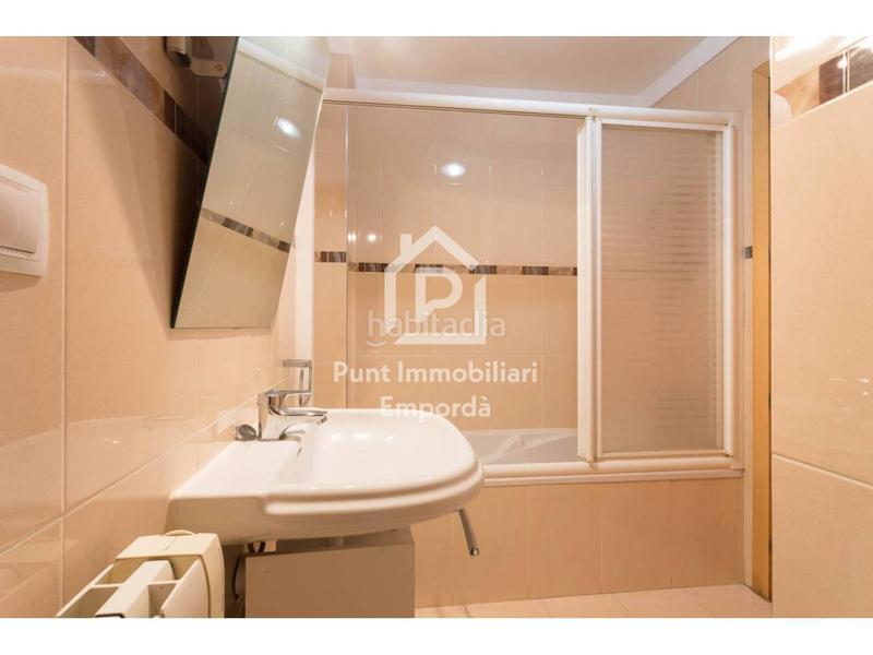 Foto 0bacdf46-e023-4e85-b1d9-87072a8091c0. Duplex con parcheggio in Els Grecs-Mas Oliva Roses