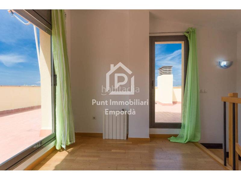 Foto 5183a39a-e9f8-4248-879f-2550da28f035. Duplex con parcheggio in Els Grecs-Mas Oliva Roses