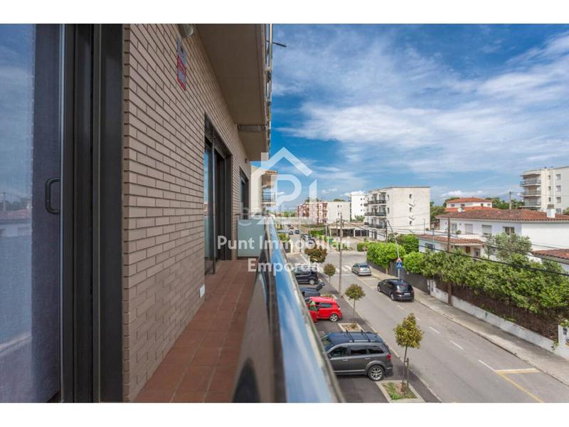 Foto dca4f811-fda7-4656-a358-16d7e1471a13. Duplex con parcheggio in Els Grecs-Mas Oliva Roses