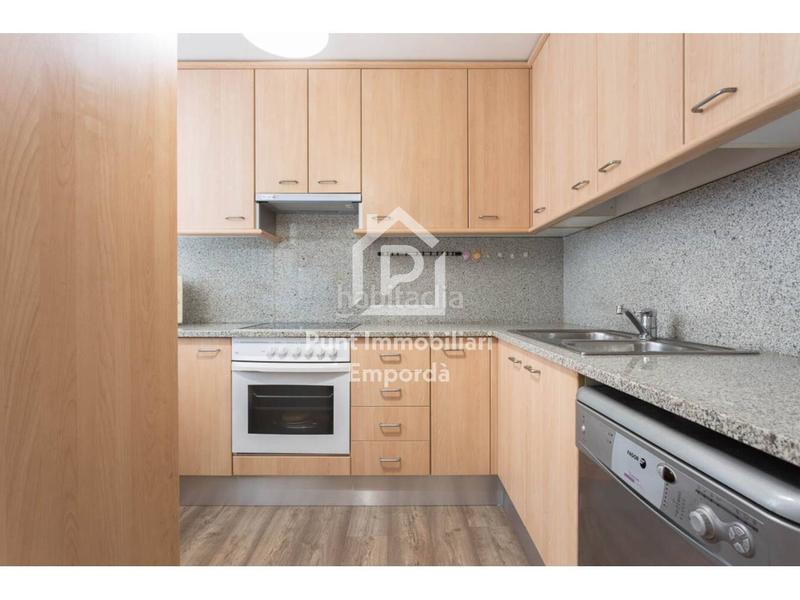 Foto f4af655b-6281-42c5-be43-fd17cae33780. Duplex con parcheggio in Els Grecs-Mas Oliva Roses