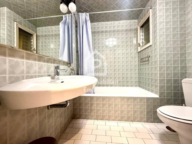 Foto 132097b0-ece6-4ffc-8730-58f89f04b79d. Appartement avec parking dans Centre Figueres