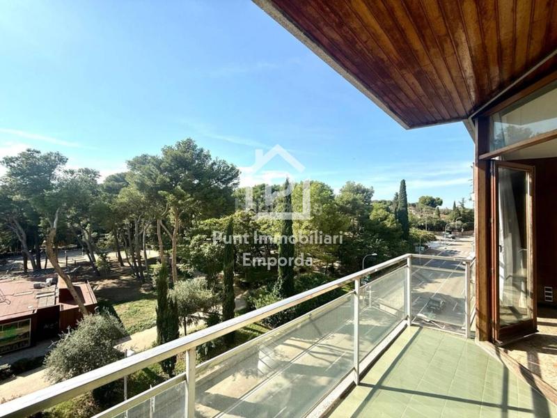 Foto 3b142e66-1d07-43c9-b85b-d7aa69e9d0d6. Appartement avec parking dans Centre Figueres