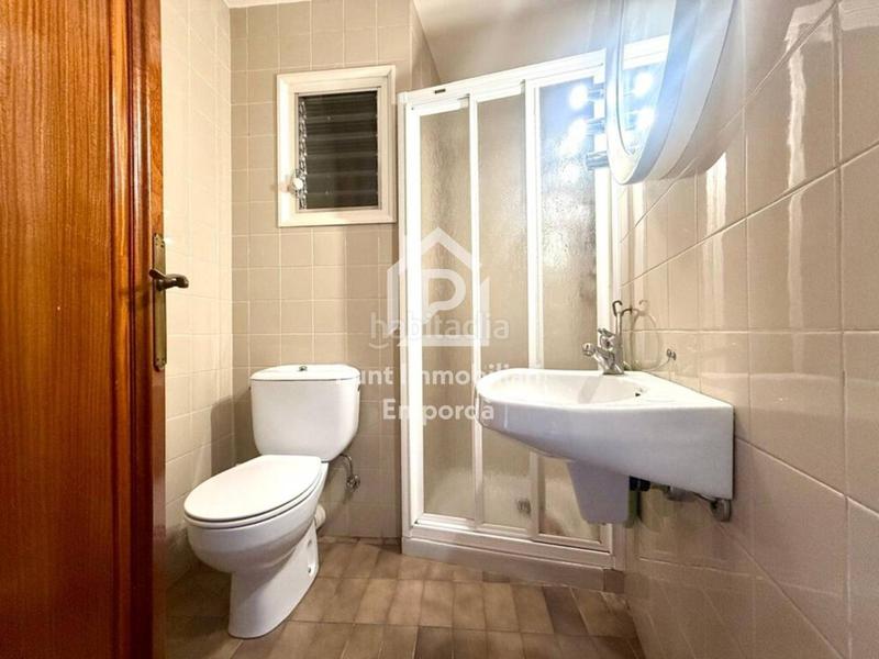 Foto 3b6facc1-36fb-442f-9511-0133f0edd995. Appartement avec parking dans Centre Figueres