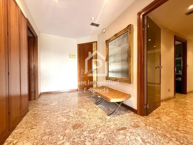 Foto 405926bf-cbdb-460c-980a-e9a2841b8713. Appartement avec parking dans Centre Figueres