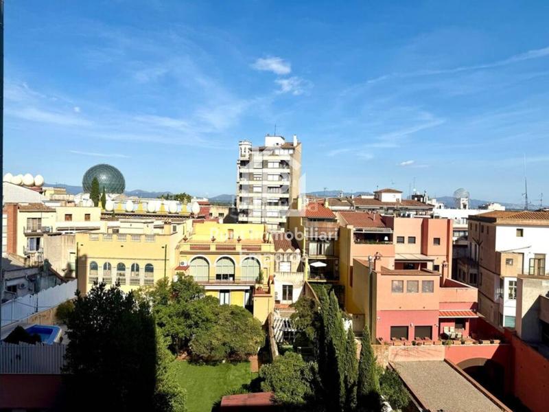 Foto d181bde1-6fa5-4e08-b5cf-204e81597d81. Appartement avec parking dans Centre Figueres
