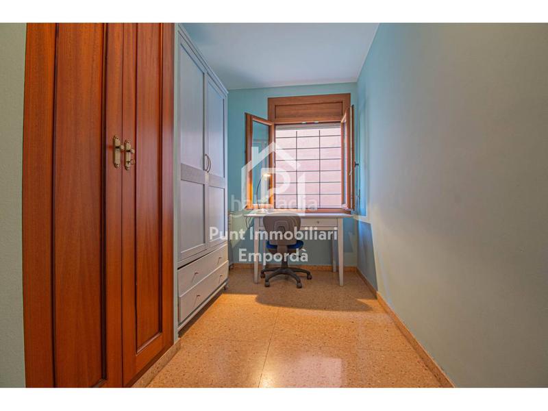 Foto 6408ff41-a924-4963-9c71-562d9dc69b02. Flat with heating in Centre Figueres