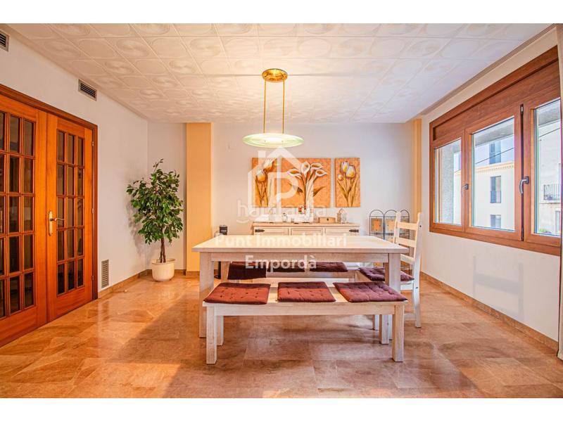 Foto 9d67698e-310a-48a2-a0be-0f9e68f83a19. Flat with heating in Centre Figueres