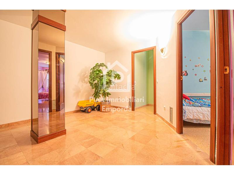 Foto eaa11b93-c4fb-495b-8462-a8d0da9964d2. Flat with heating in Centre Figueres