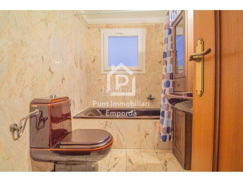 Foto f1b2298c-ae2d-419b-a29e-ed17bcc8cd41. Flat with heating in Centre Figueres