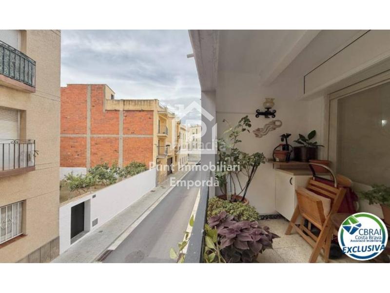 Foto 8b0d4abd-9653-457b-a001-ab0215514276. Flat in Centre Roses