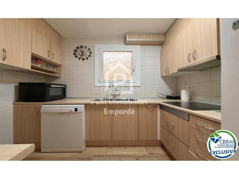 Foto 9ec3d4a0-4684-4aa4-92c8-aab1f290717a. Flat in Centre Roses