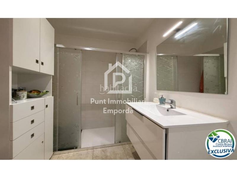 Foto fa93440c-17c5-4b57-b0e2-82f02650e957. Flat in Centre Roses