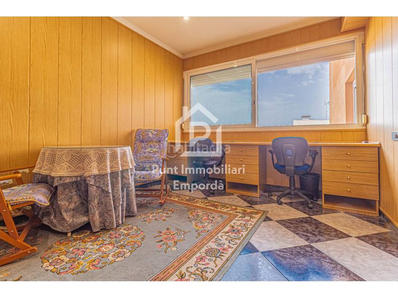 Foto a7c35f3c-10ec-4d2d-aecd-db68a486ee42. Zweistöckige wohnung in Eixample-Horta Capallera Figueres