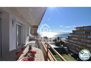Apartament  Platja. Apartamento en primera línea de mar con licencia turística en ro