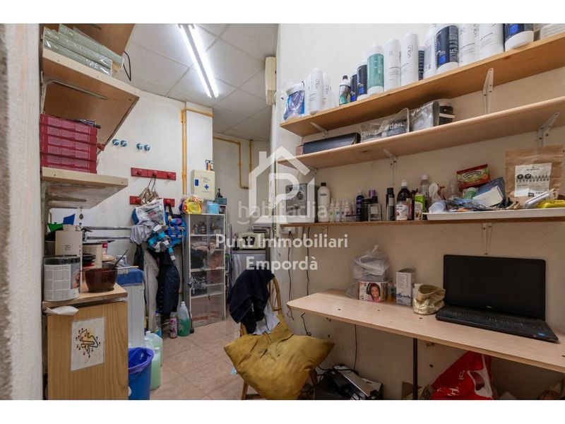 Foto a961b919-5655-4724-8970-b6b3047aa596. Local comercial a Eixample-Horta Capallera Figueres