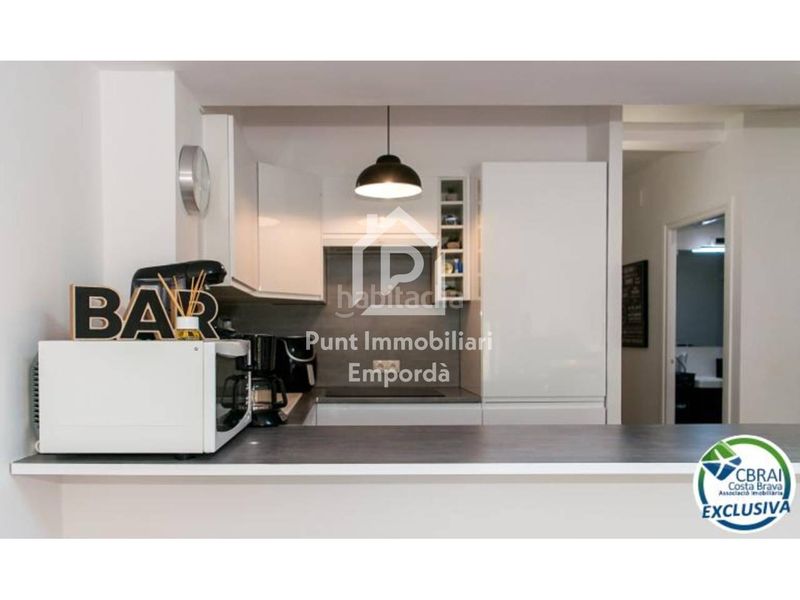 Foto 6e492568-2b44-42c6-80b7-d3486d7808fe. Apartament amb piscina a Requesens Empuriabrava
